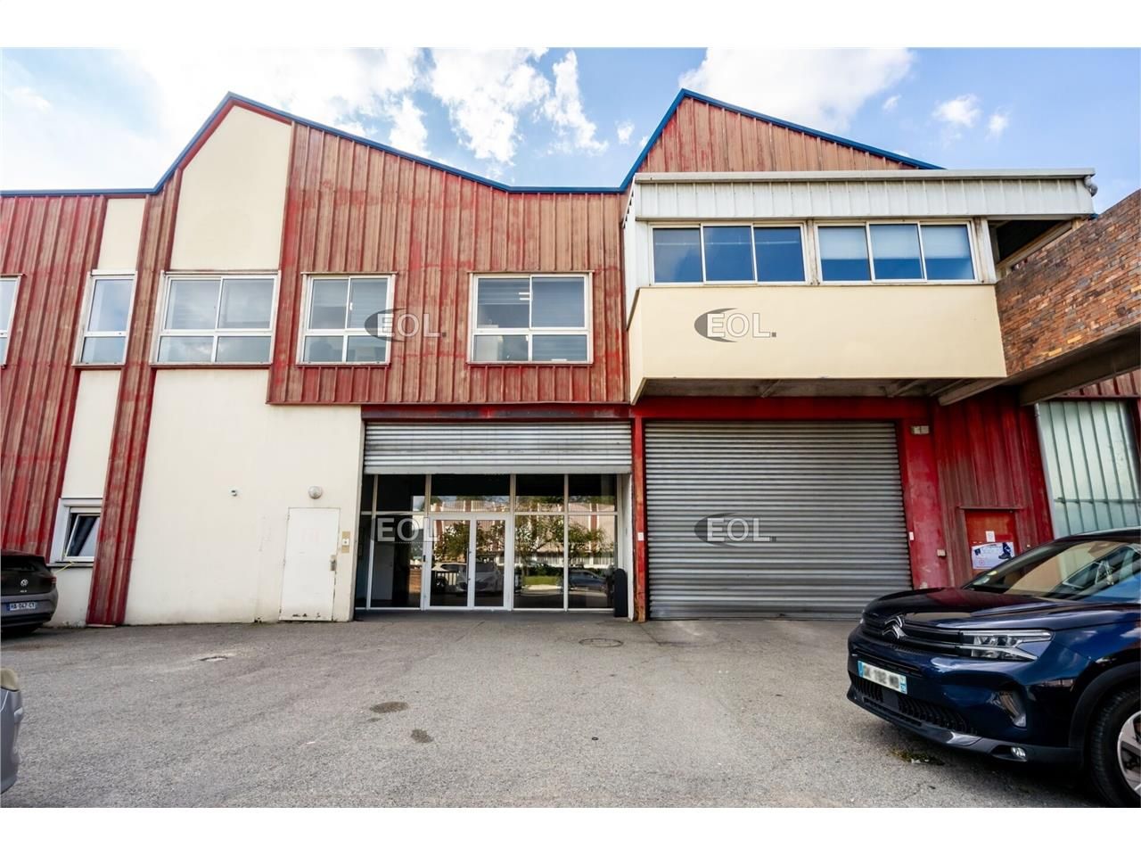 A LOUER - Bâtiment d'activité avec bureaux de 1 678 m² à Noisiel (77)