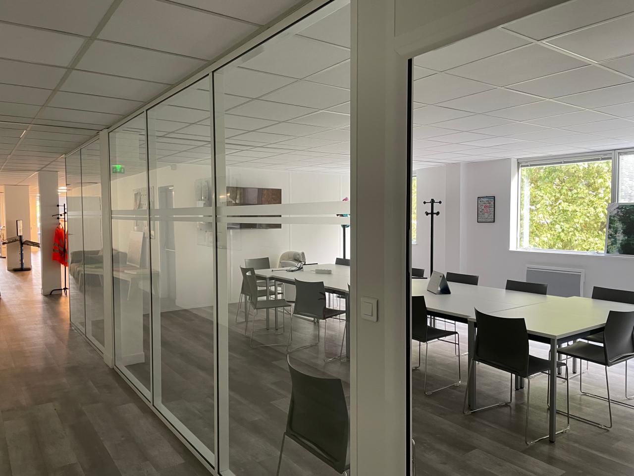 317 m² pour ce bureaux en location à Creteil