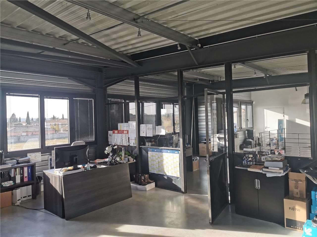 CBRE vous propose un bureau indépendant en R+1 de