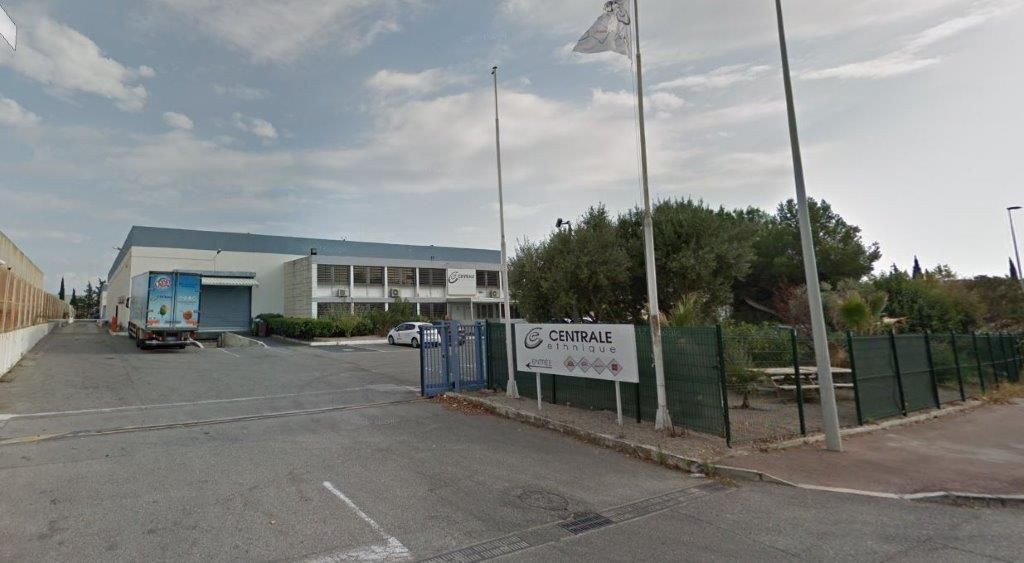 CBRE vous propose un entrepôt rénové de 3 927 m² 