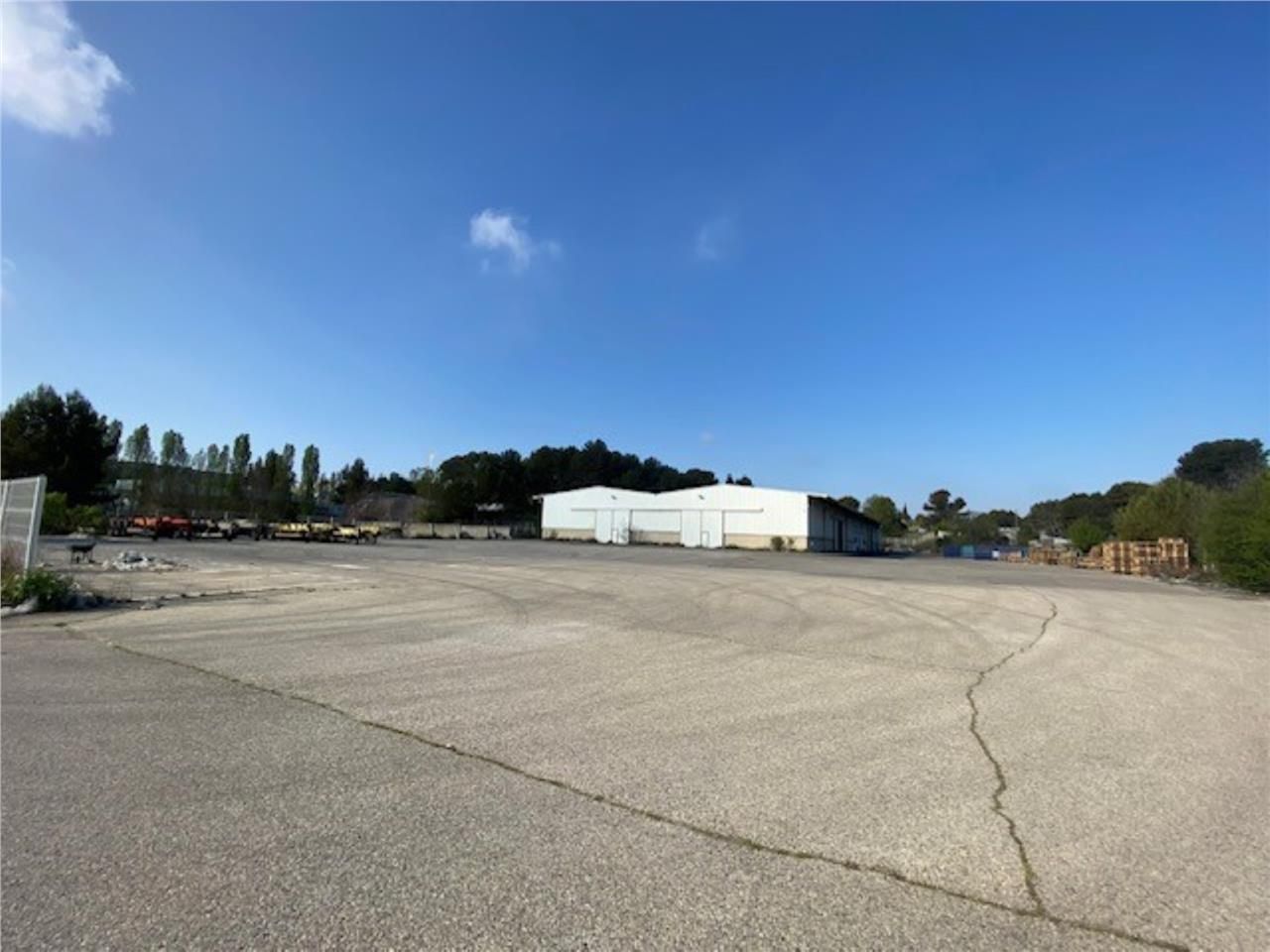 CBRE vous propose des locaux d'activité et bureau