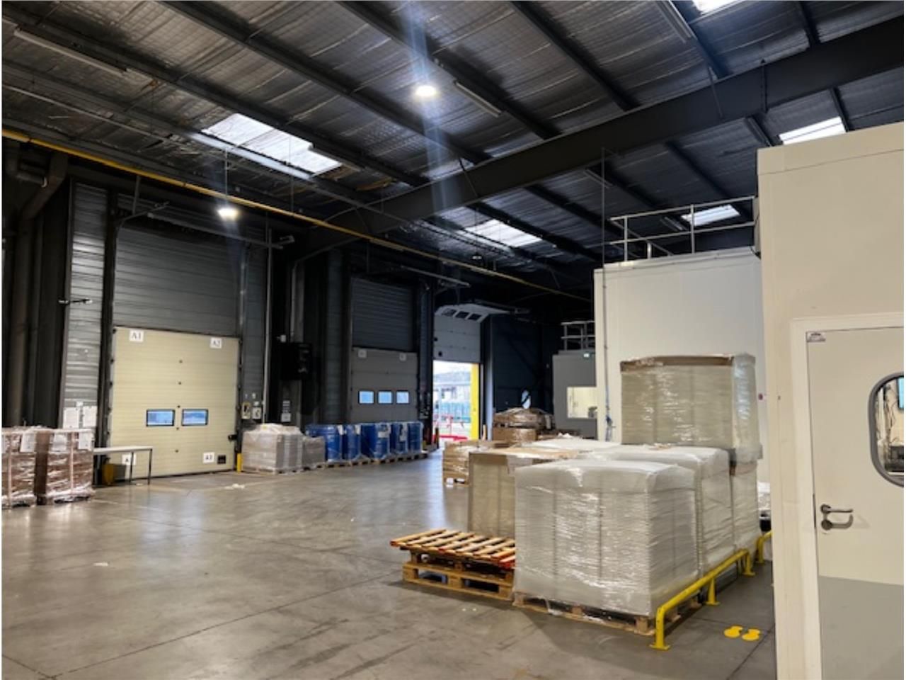 CBRE vous propose un entrepôt de 4 194 m² environ
