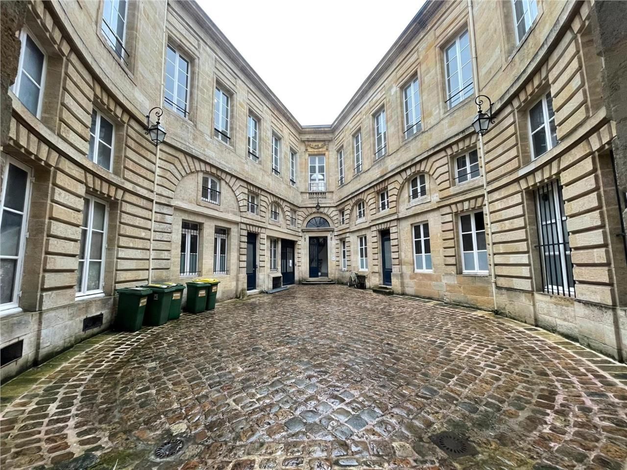 Bordeaux - Proximité Place Tourny, CBRE vous prop