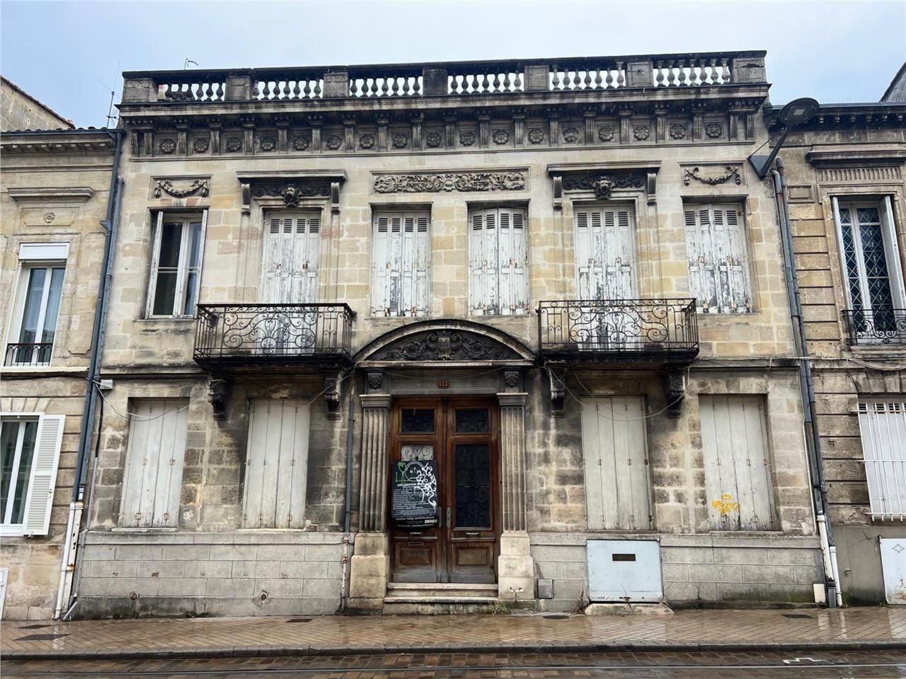 CBRE vous propose à la VENTE, en plein CENTRE de 