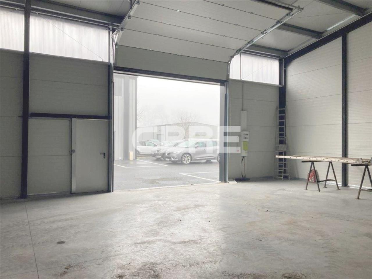 A louer - idéal PME-PMI : CBRE vous propose un bâ