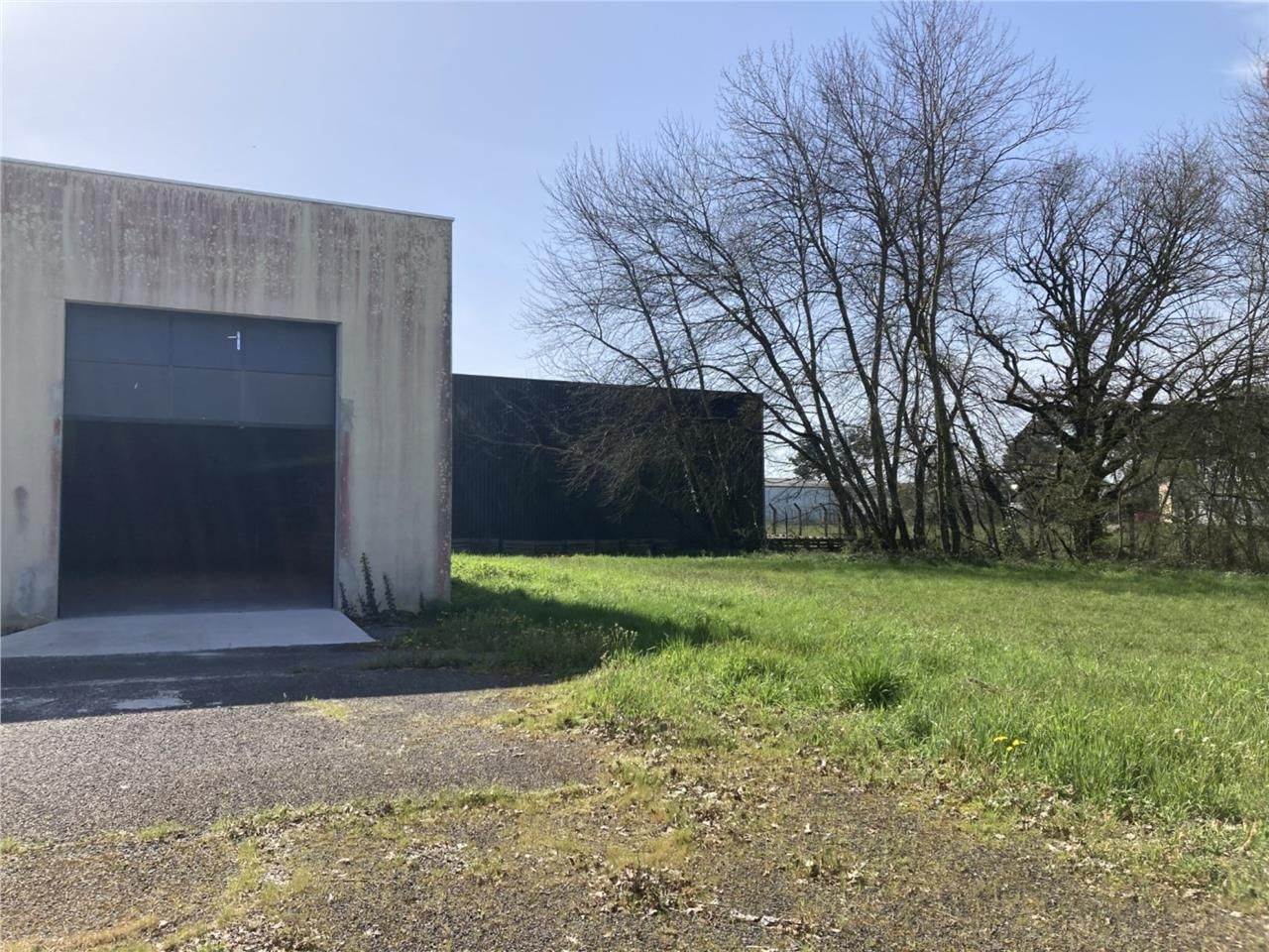 IDEAL ARTISAN : LE HAILLAN  - CBRE vous propose à