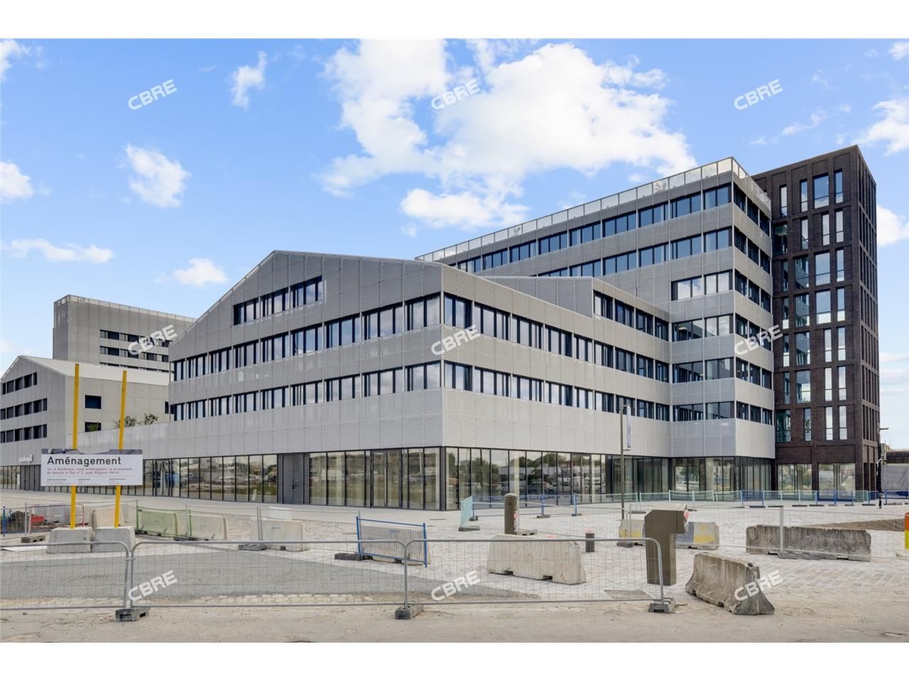 CBRE vous propose dans une opération phare située