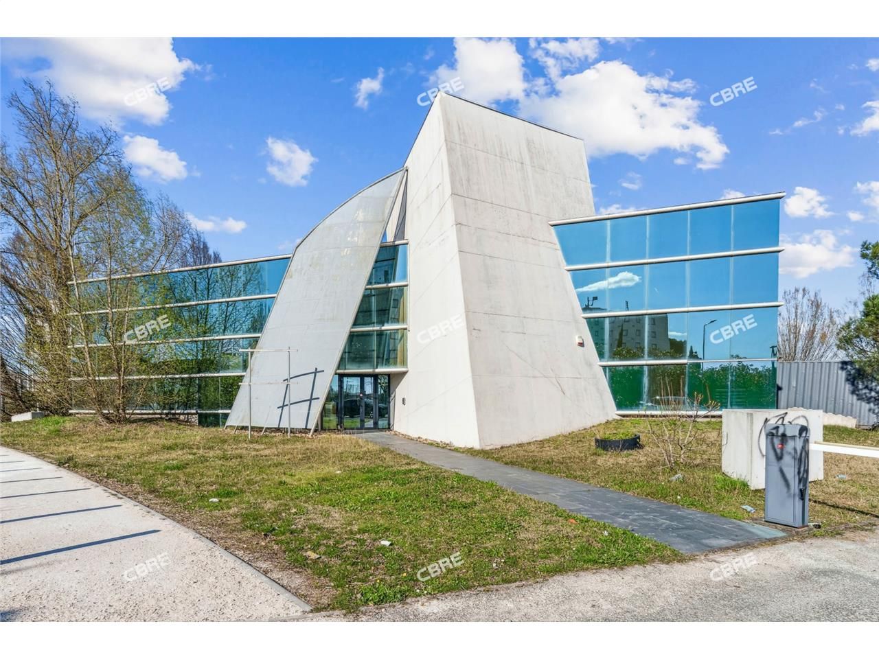 A vendre / à louer, immeuble de bureaux extrêmeme