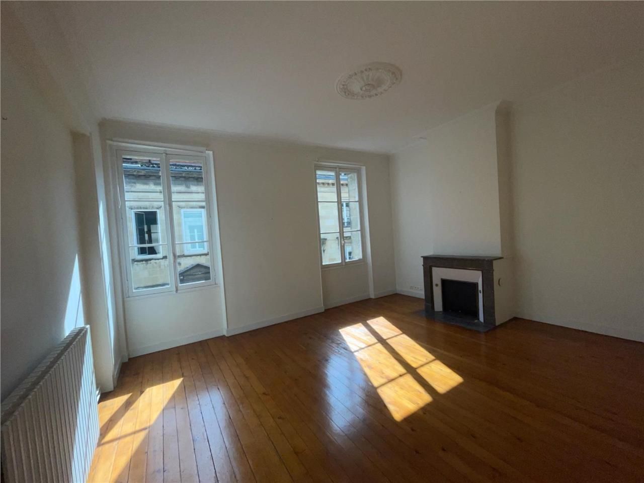 IMMEUBLE DE BUREAUX A LOUER BORDEAUX -  CBRE vous