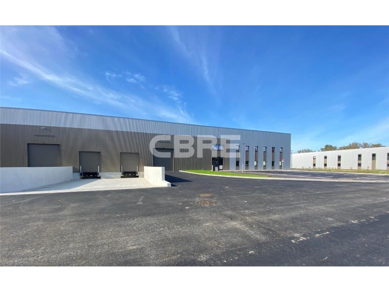 CBRE vous propose, à louer, un entrepôt de 1224 m