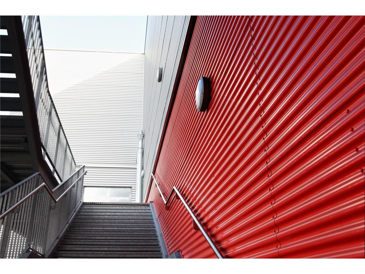 A louer - idéal activité de services/vente au com