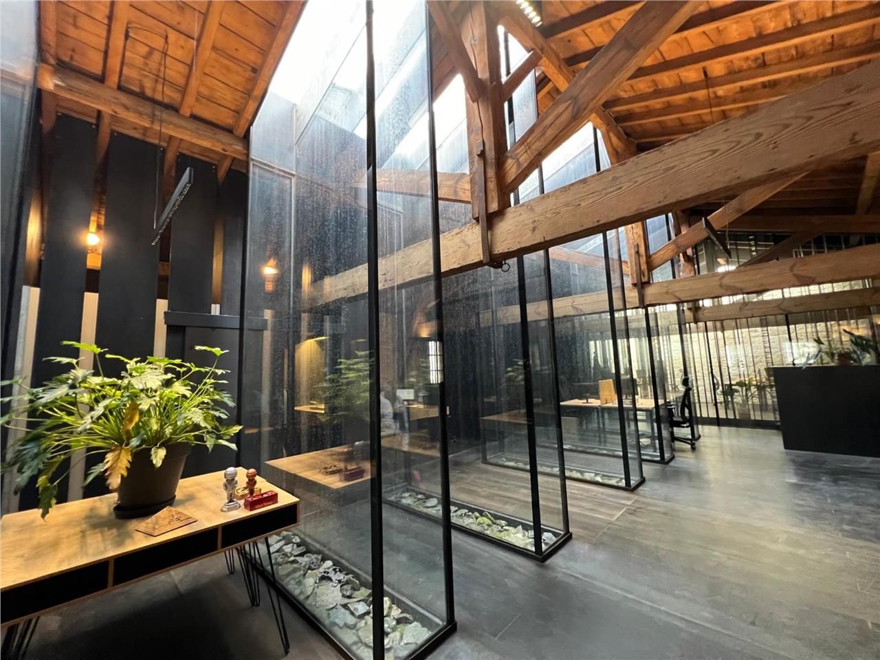 CBRE vous invite à découvrir ce bel immeuble de b