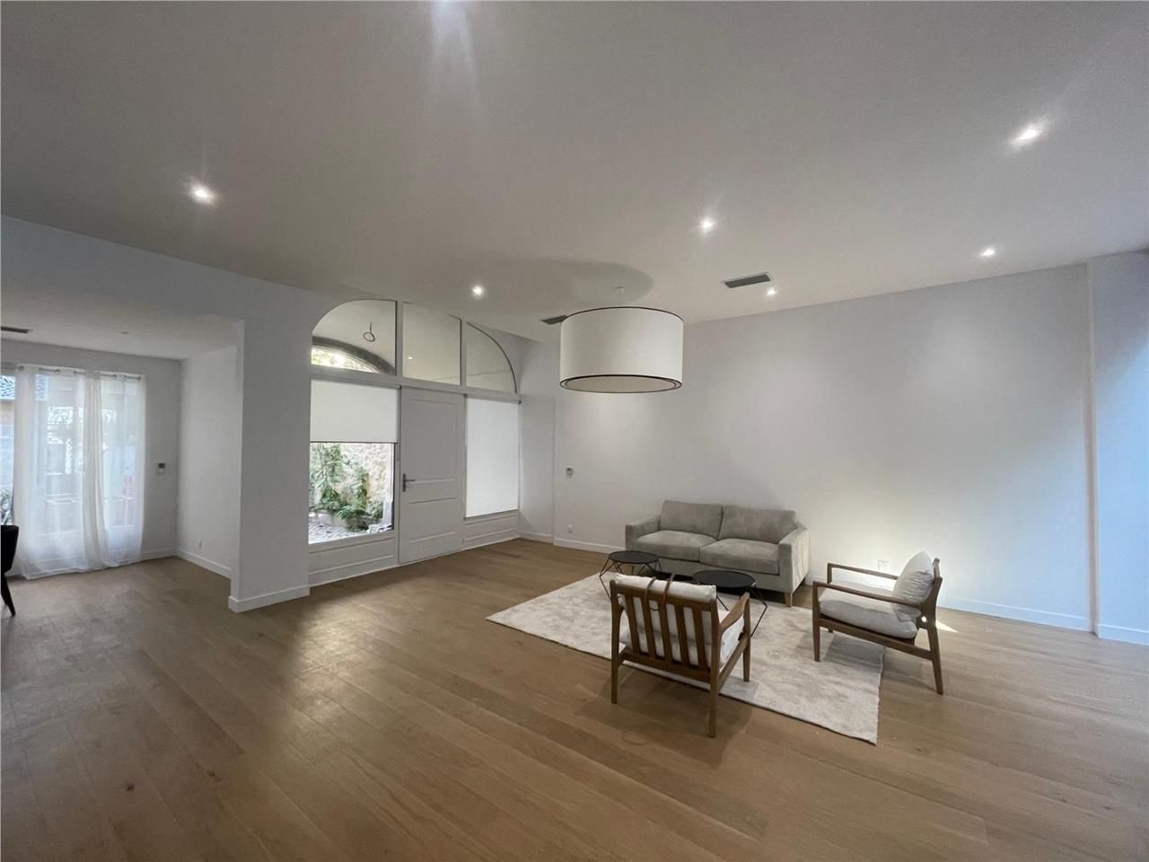 PEY BERLAND - CBRE vous propose à la vente un imm