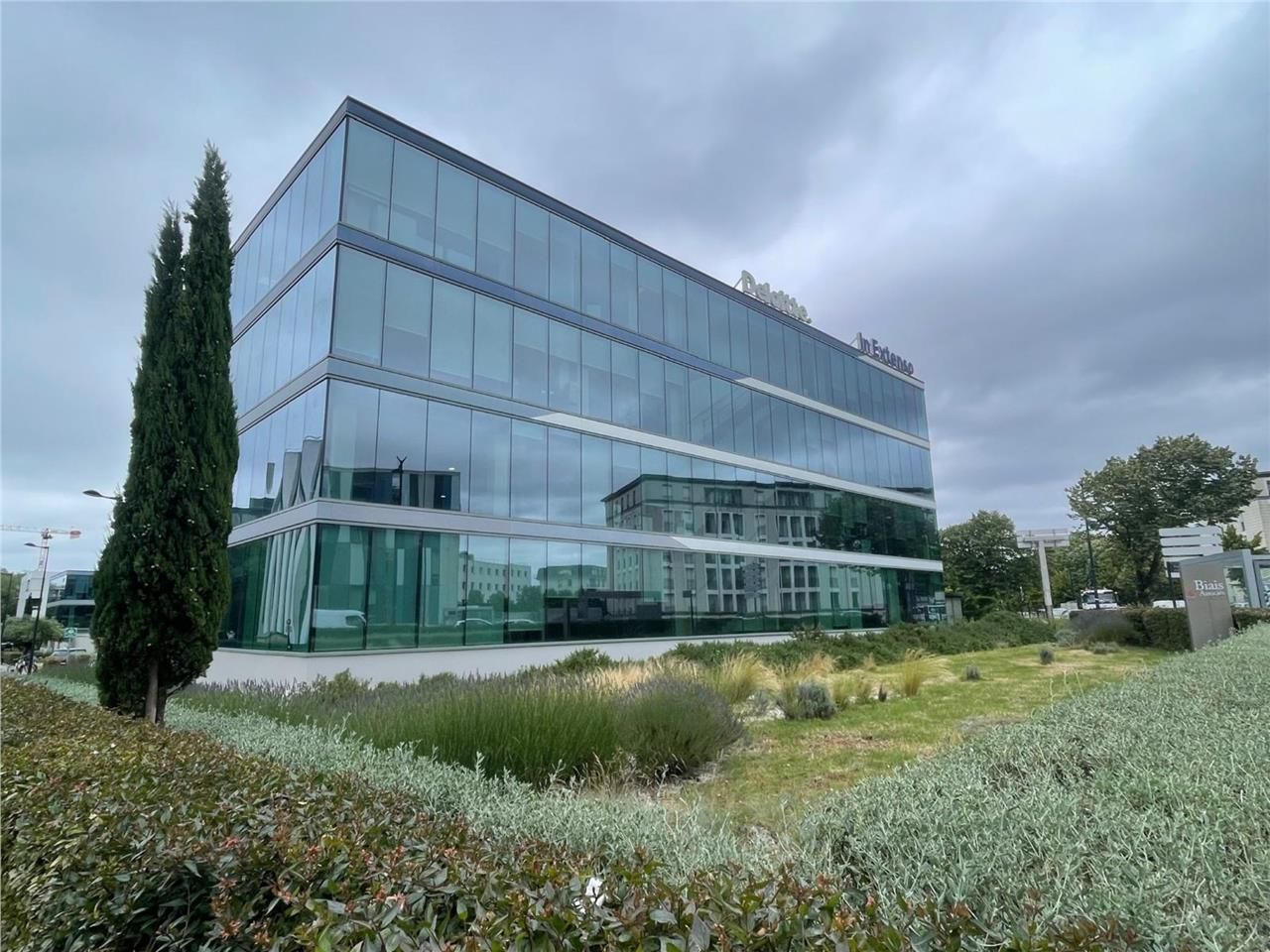 RAVEZIES - CBRE vous propose à la LOCATION des bu