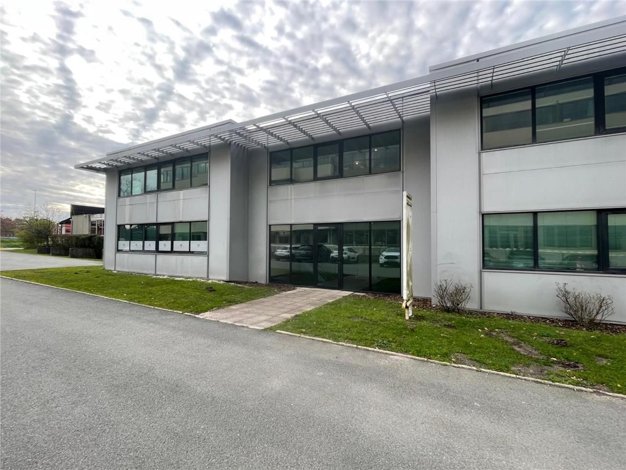 MERIGNAC - KENNEDY : CBRE vous propose des bureau