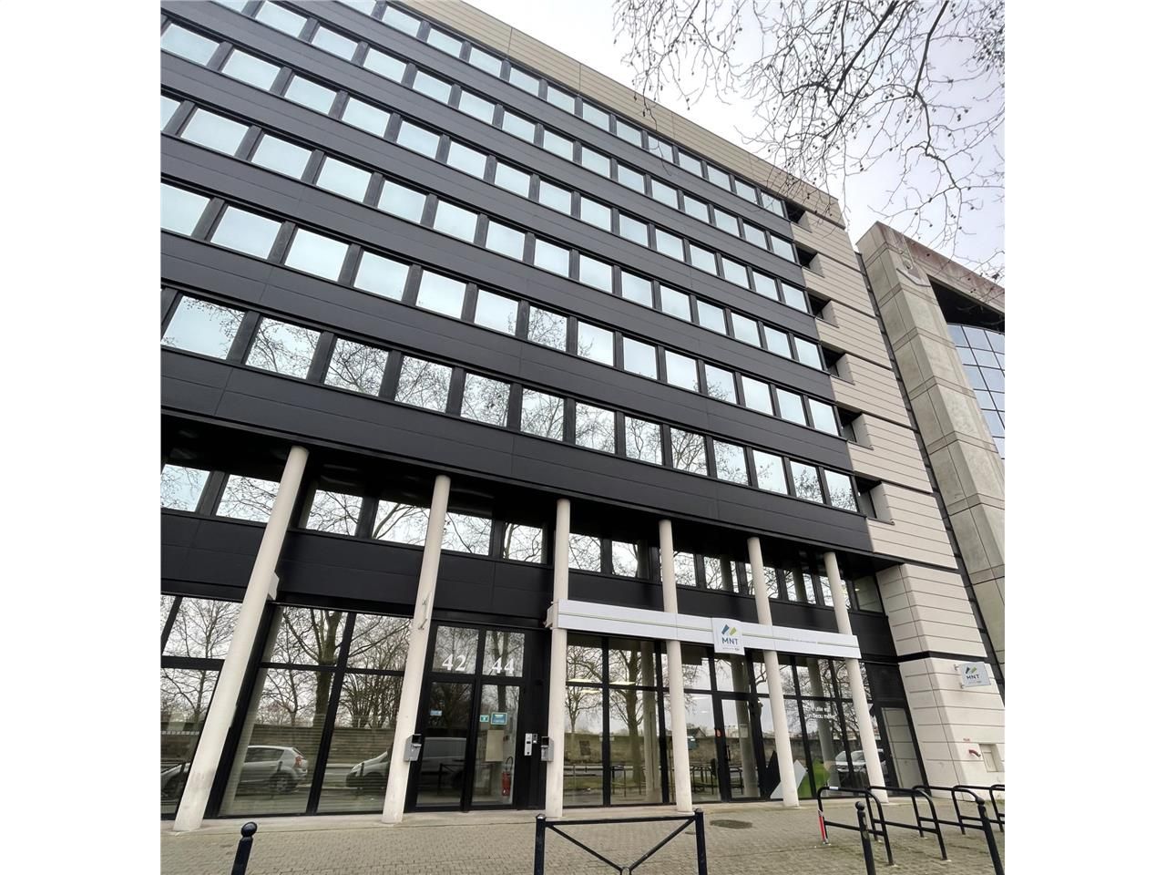 BORDEAUX - CBRE vous propose des bureaux à LOUER 