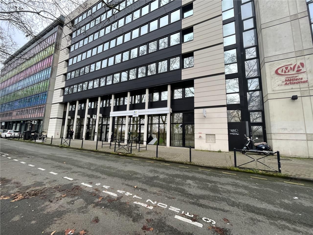 BORDEAUX - CBRE vous propose des bureaux à LOUER 