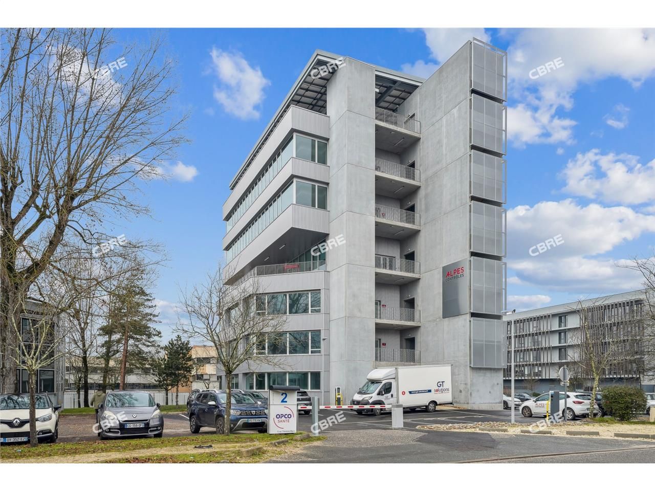 A Bruges, à proximité des transports et des servi