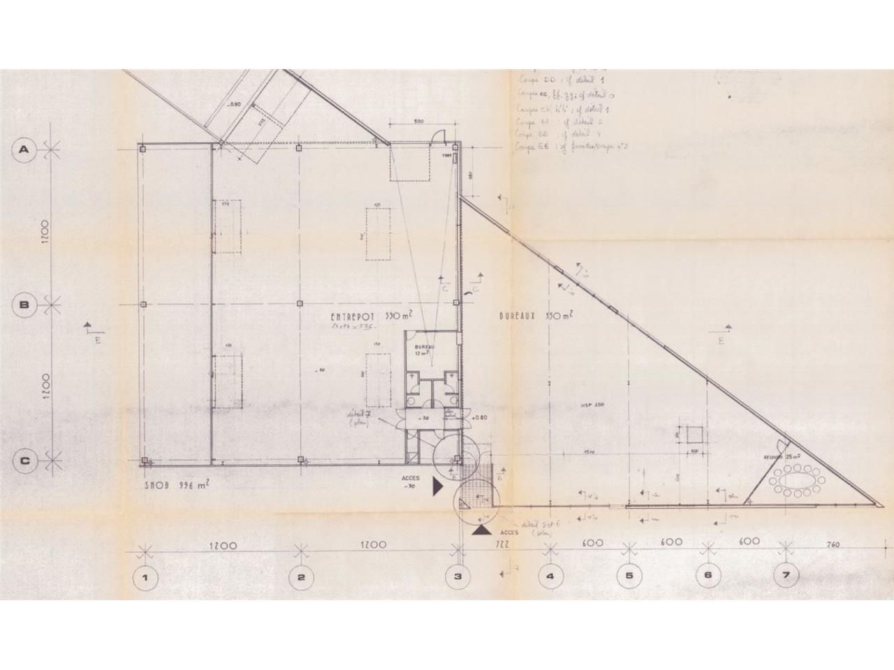 Location entrepots 996 m² non divisibles