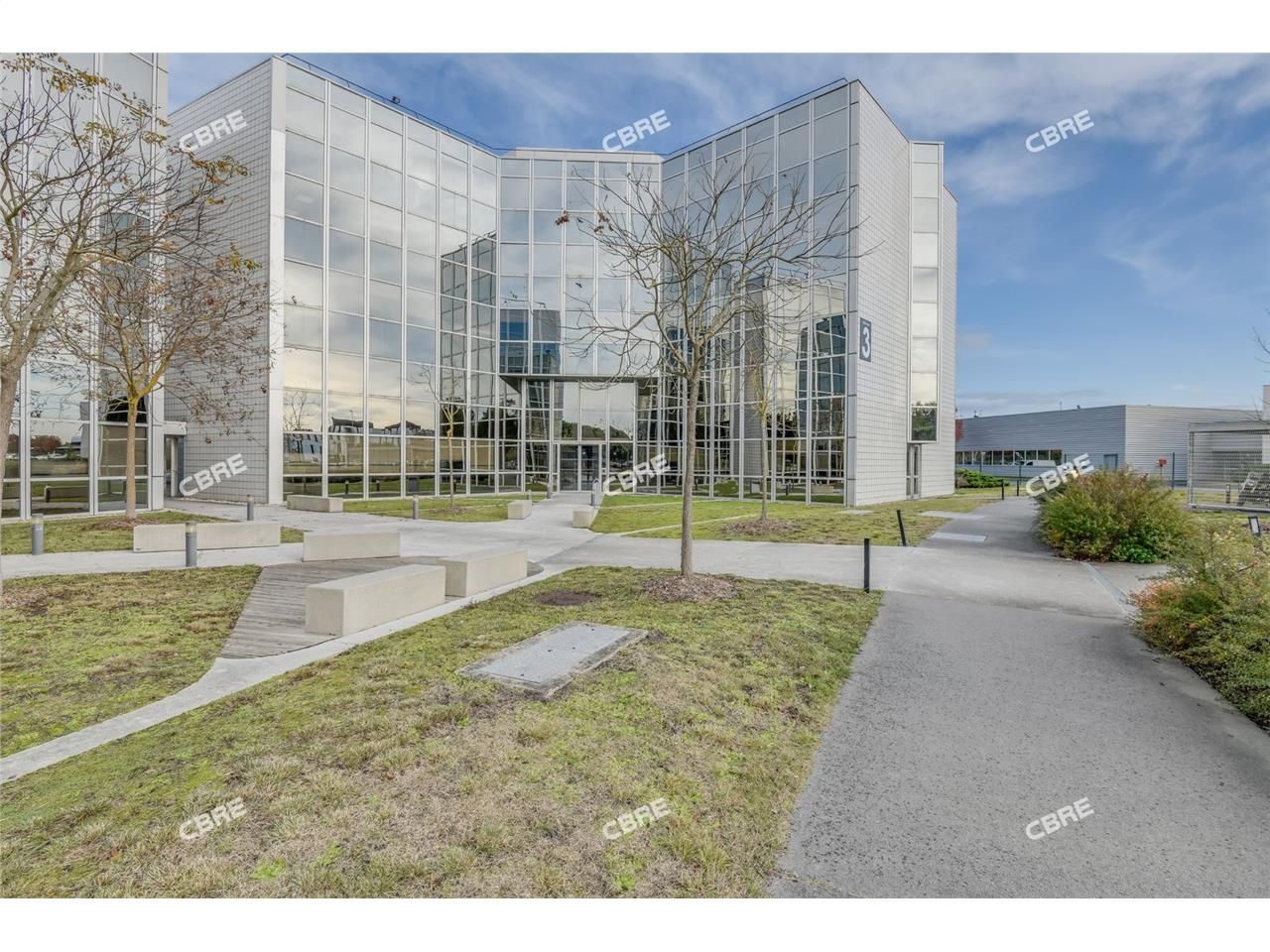 CBRE BORDEAUX vous propose à la LOCATION un immeu