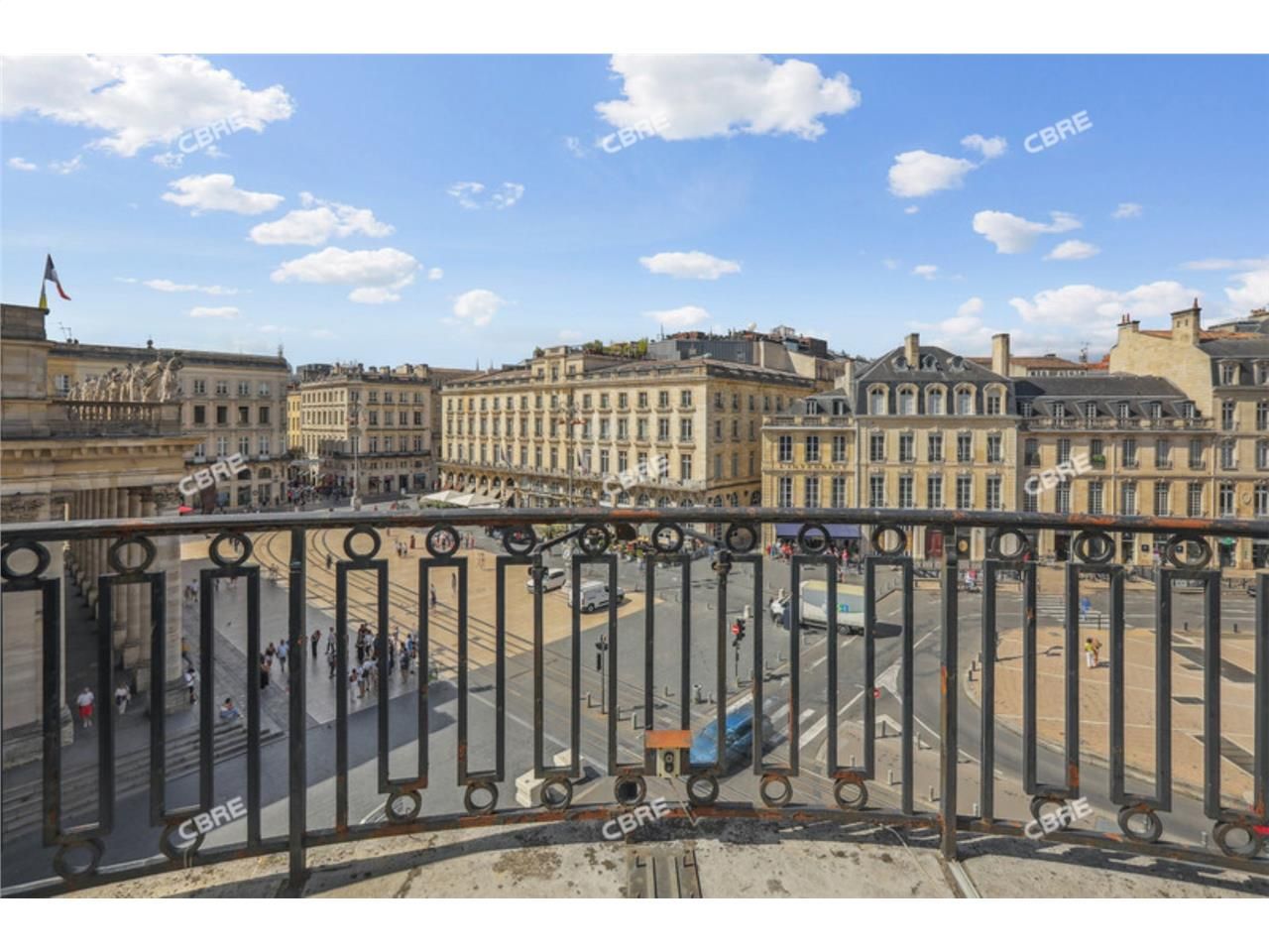 BORDEAUX CENTRE -  CBRE vous propose une très bel