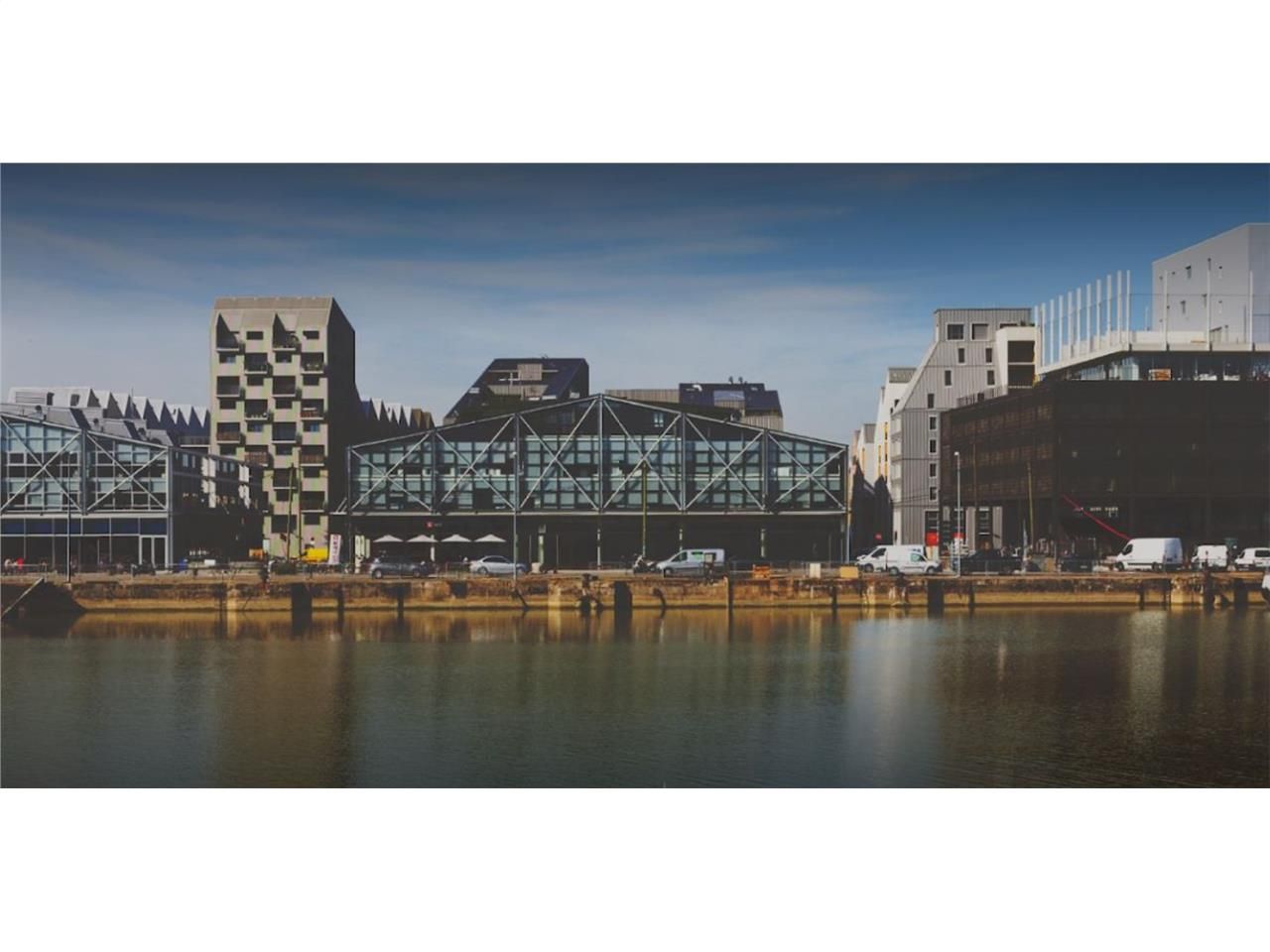 CBRE vous propose dans un bel immeuble situé face