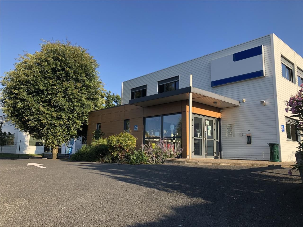 ### VISIBILITE 1ERE LIGNE POUR CET ENSEMBLE IMMOB