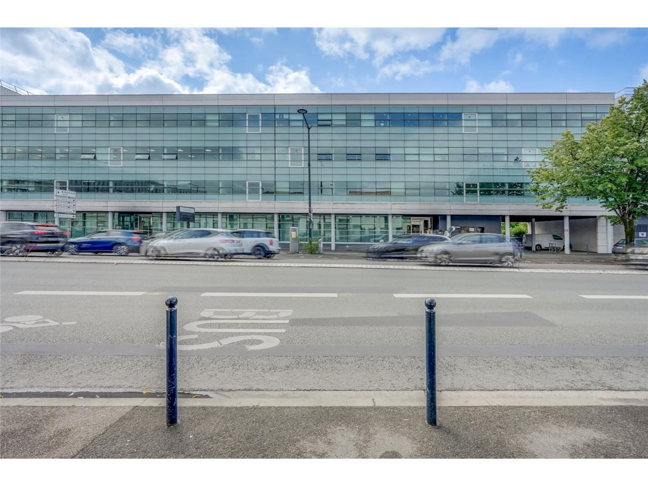 A Bordeaux, dans un immeuble de bon standing et à