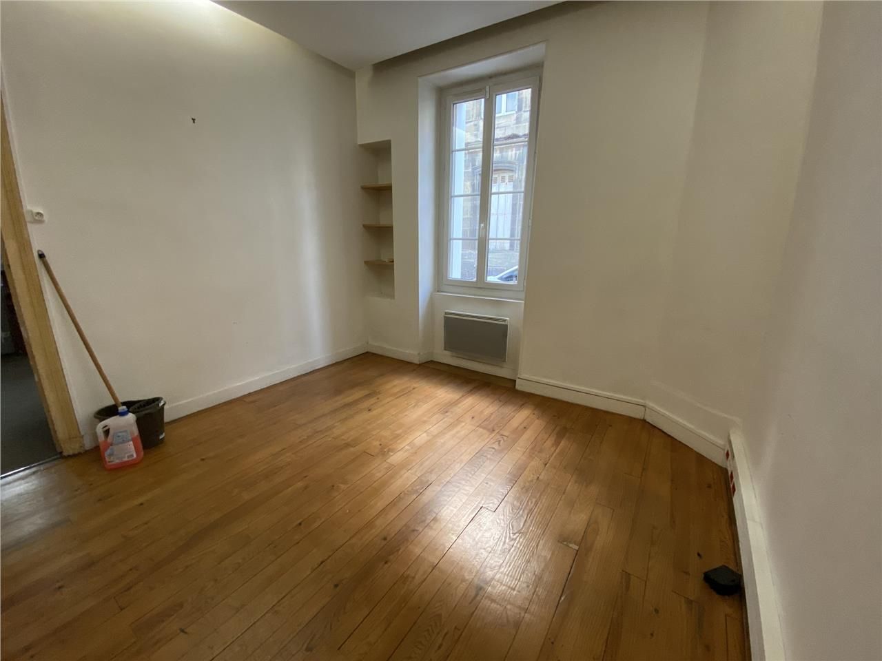 CBRE vous propose, à proximité du quartier Fondau