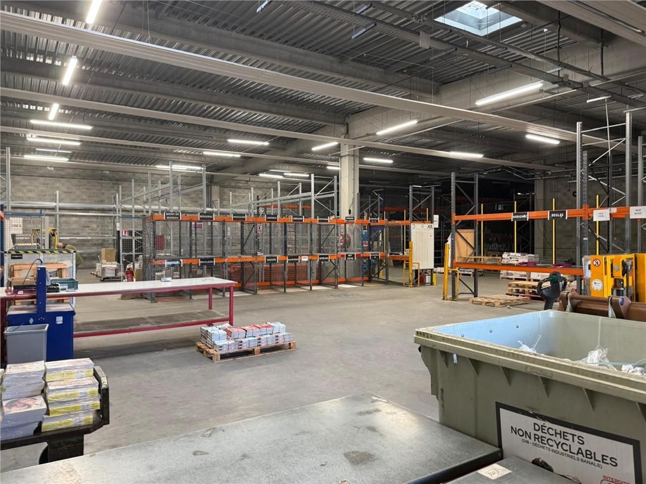 À louer - Local d'activités / atelier / entrepôt 