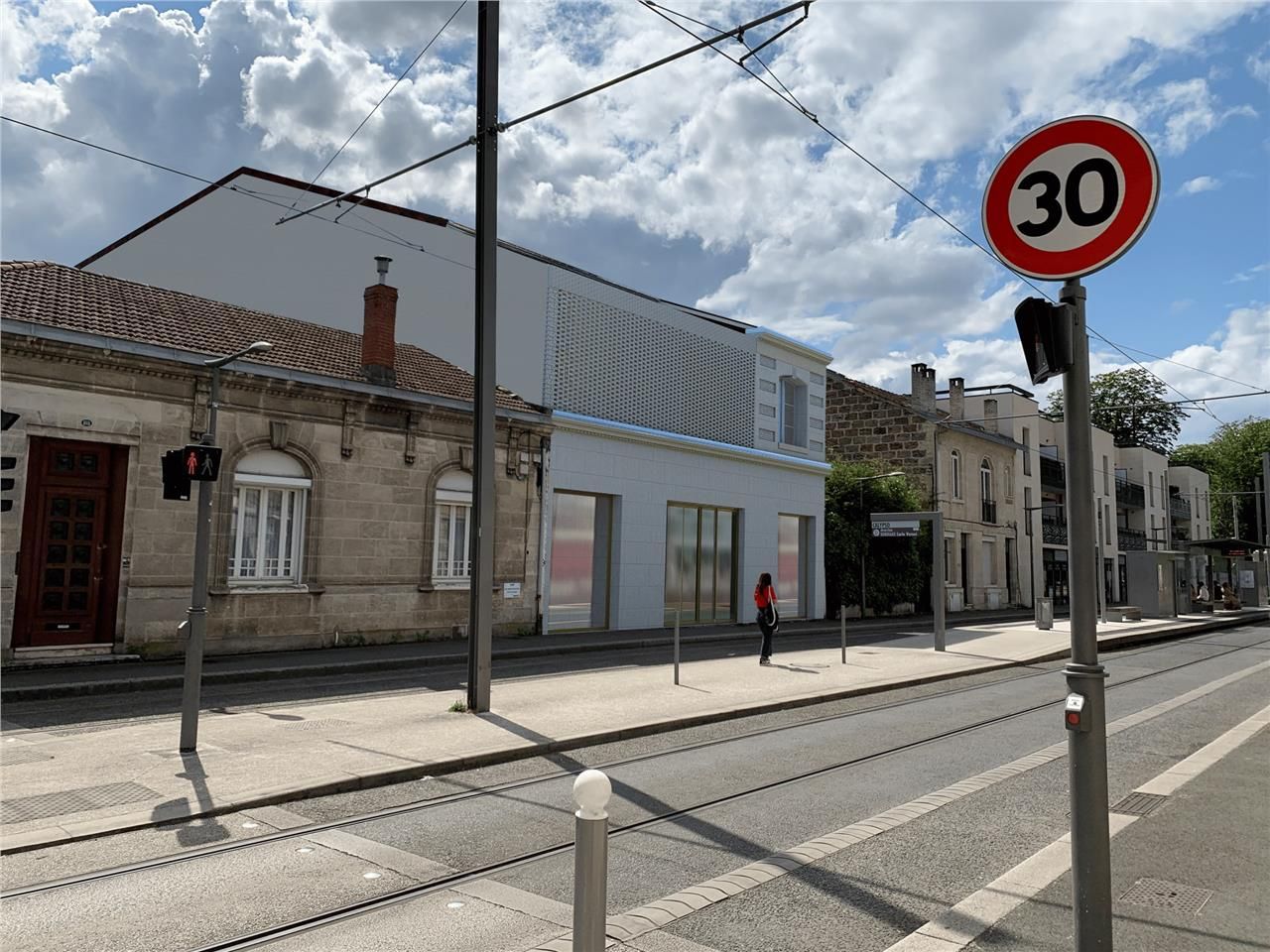 Idéalement situé avenue de la Libération au Bousc