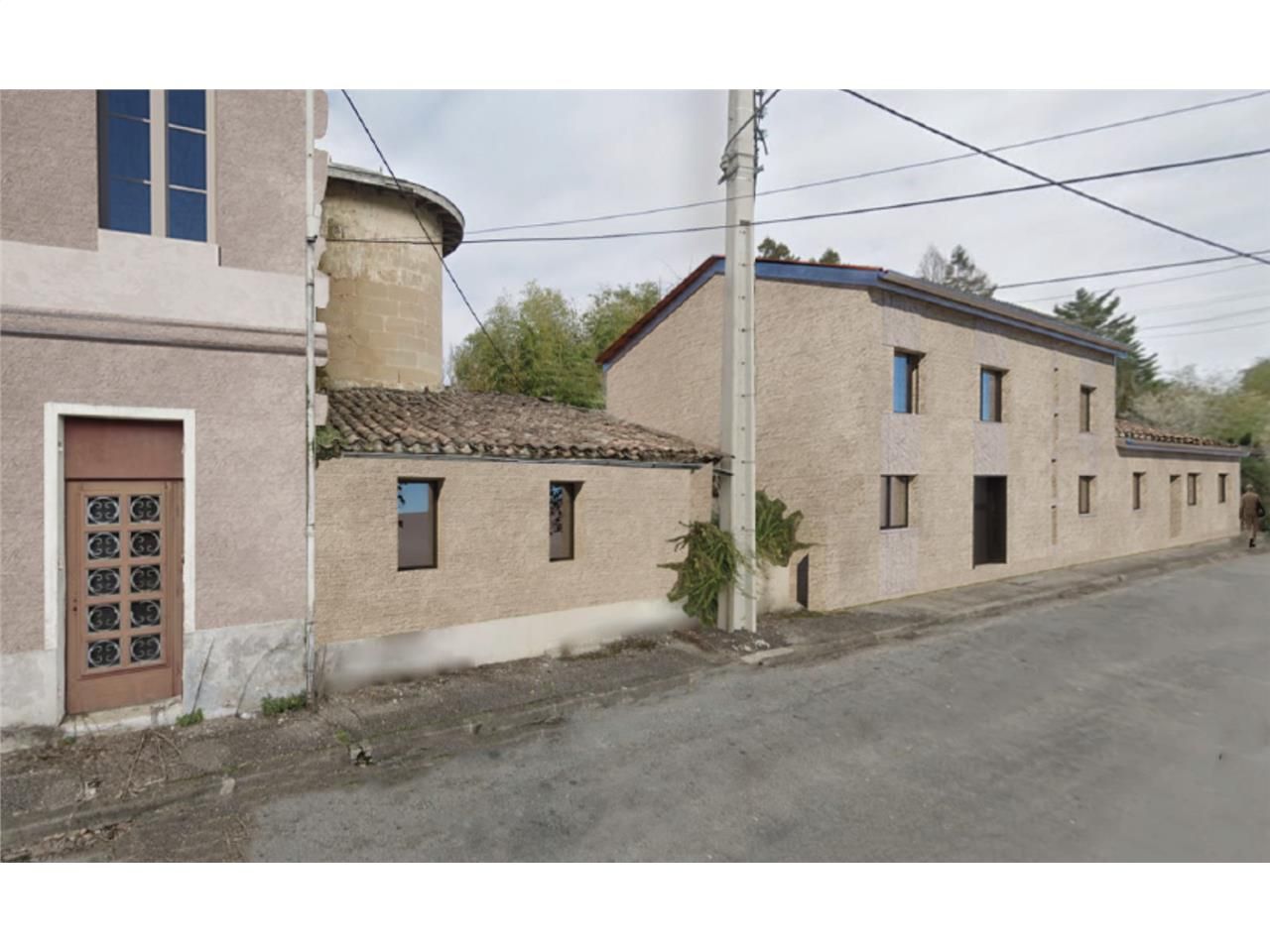 Idéalement situé rue de Poumey à Gradignan, cet i