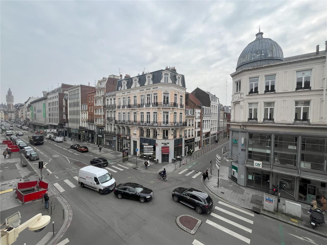 Idéalement situé en plein centre-ville de Lille, 