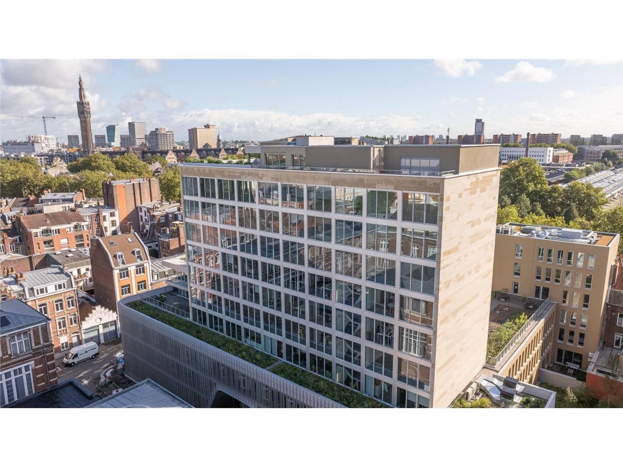 Magnifique opération tertiaire tout récemment liv