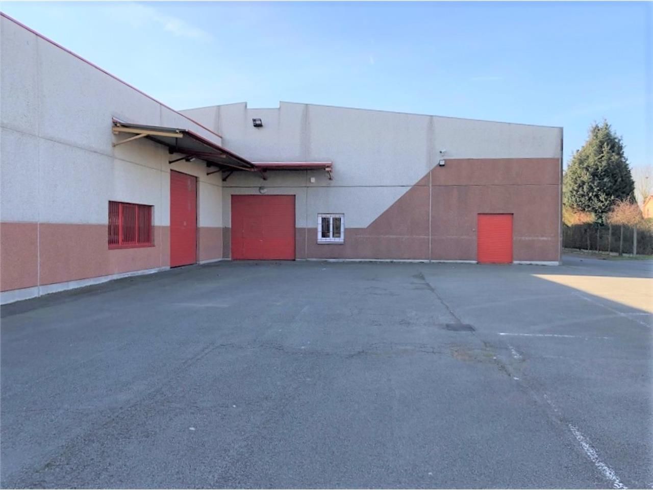 A vendre, bâtiment indépendant d'une surface de 2