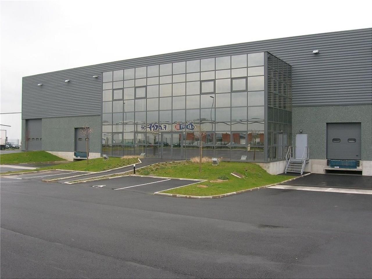 Situé en plein coeur du CRT2 de FRETIN, nous vous