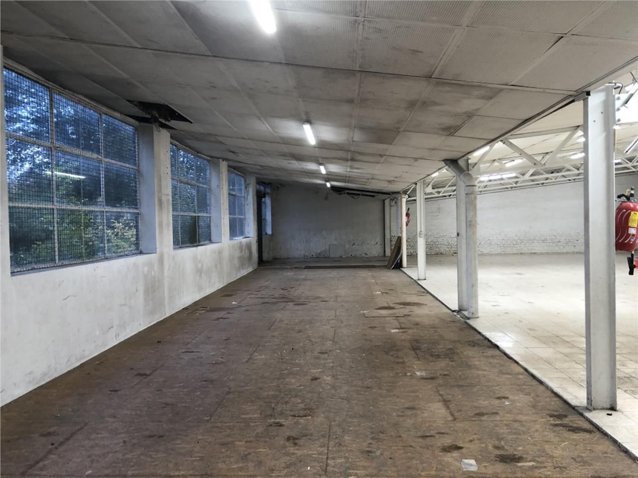 CBRE vous propose à la vente, un local d'activité