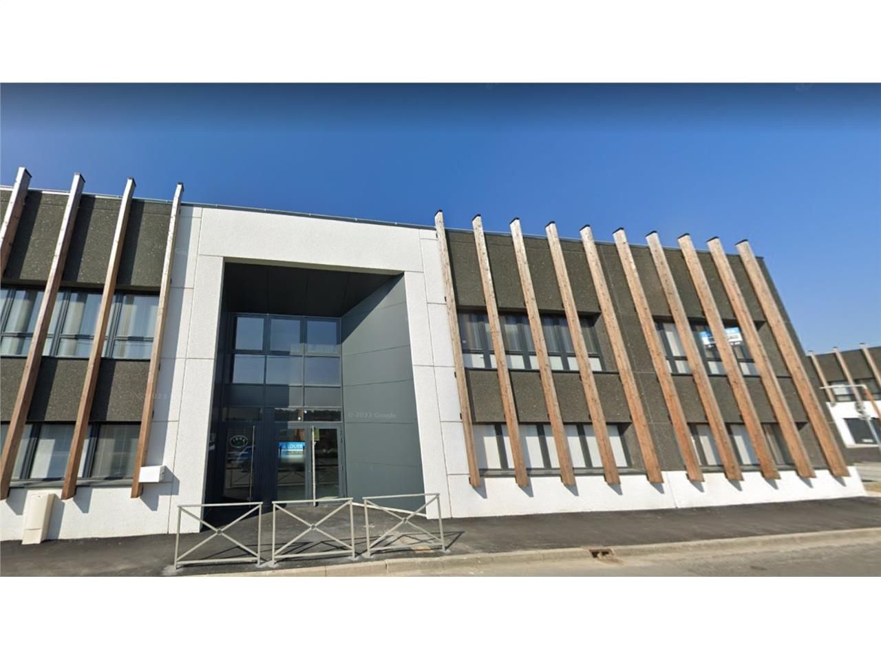 A proximité immédiate de la gare d'Etaples sur Me