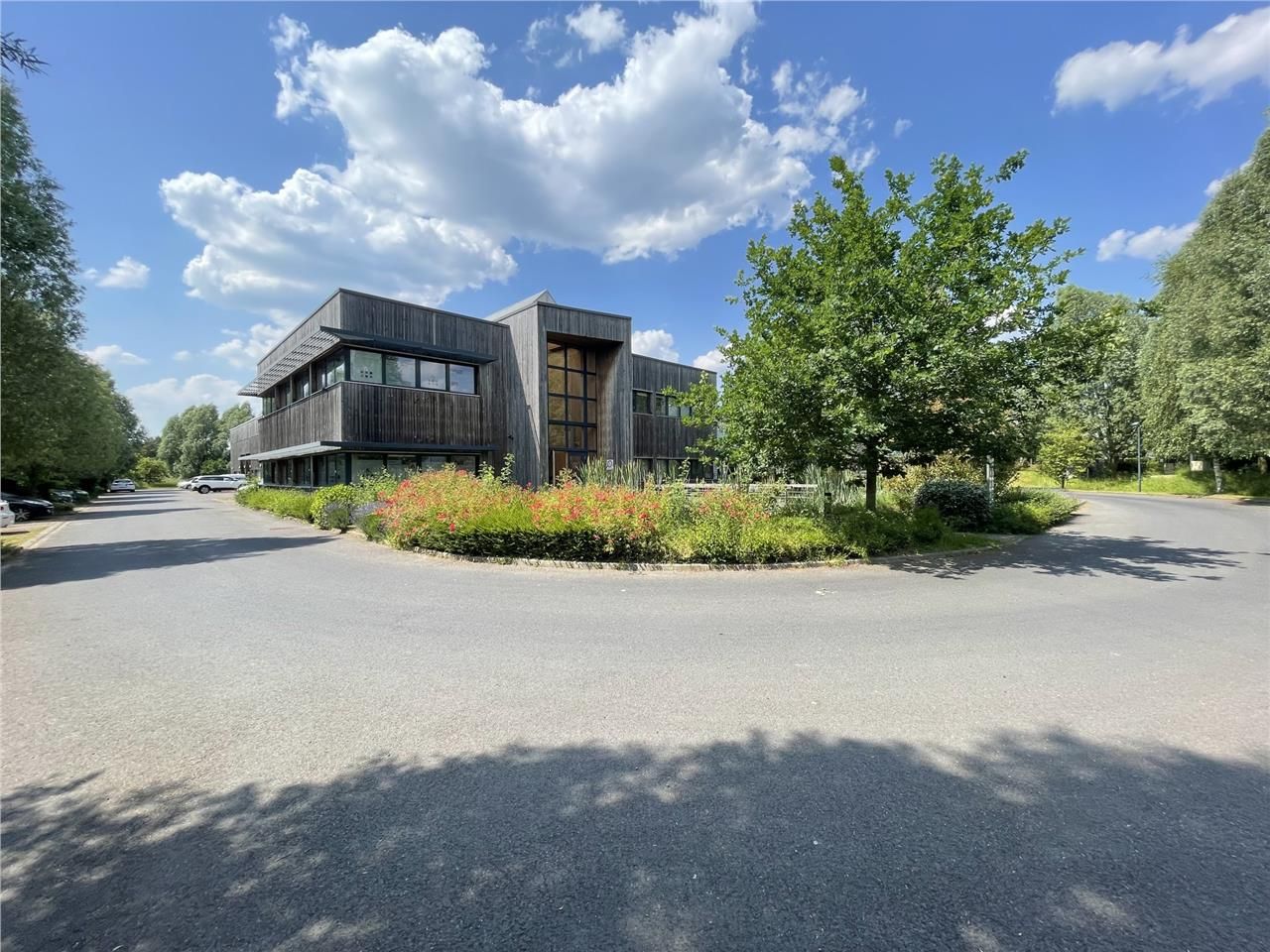 Nous vous proposons une surface de bureaux de 120