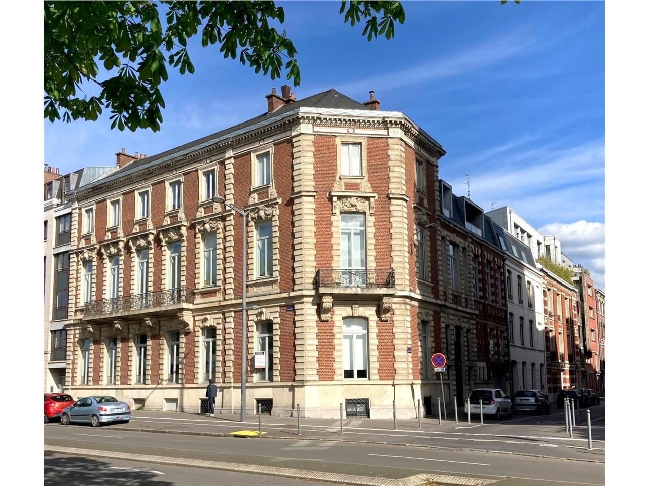 Bureaux à vendre avec effet d'enseigne garanti ! 