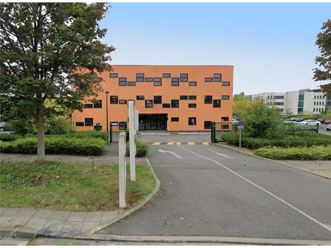 Nous proposons en location au sein du Parc EURASA