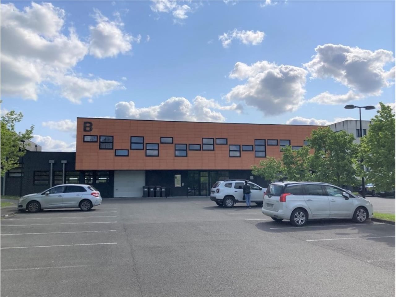 Nous proposons en location au sein du Parc EURASA