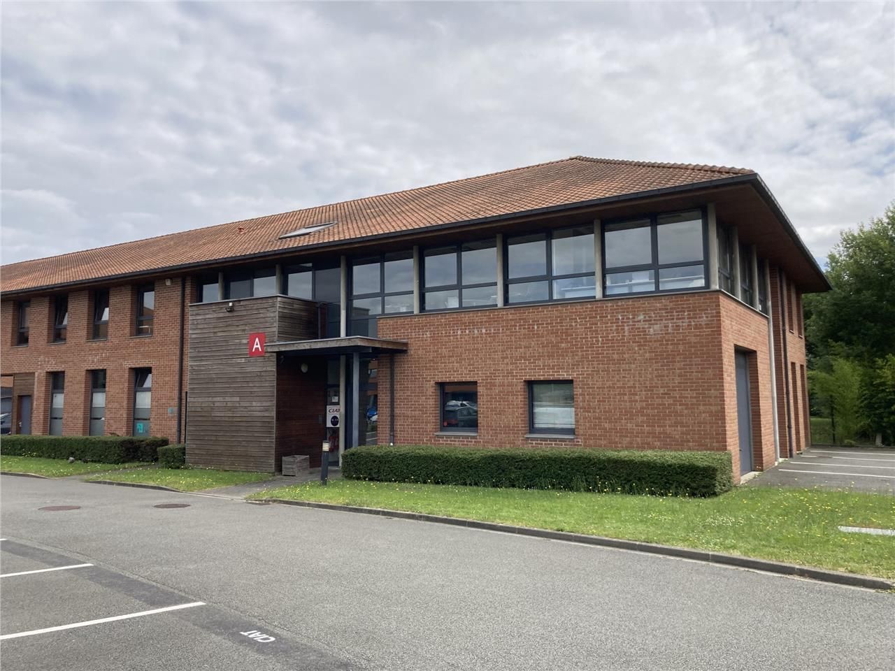 CBRE vous propose à la location, des surfaces de 