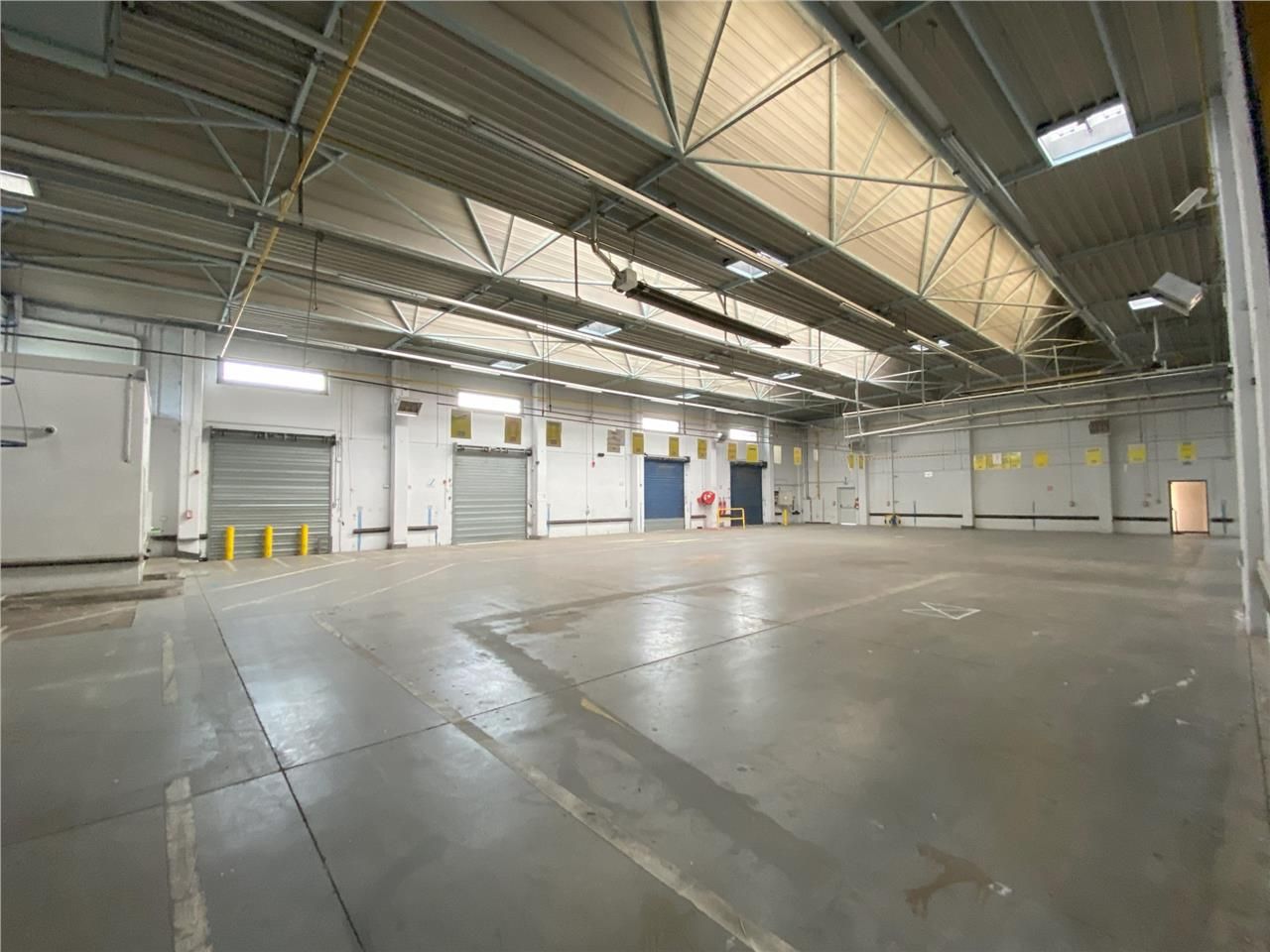 CBRE vous propose à la location un bâtiment proch