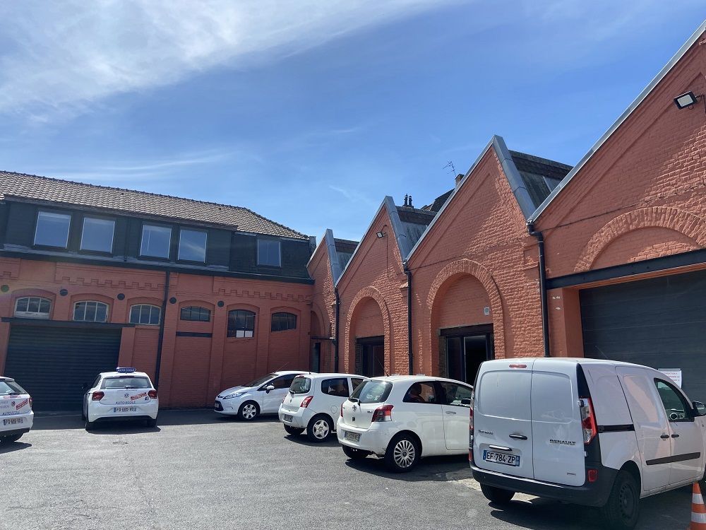 CBRE vous propose à la location, 500 m² de locaux