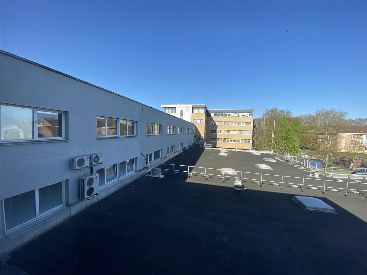 Installez votre entreprise à Lille dans des burea