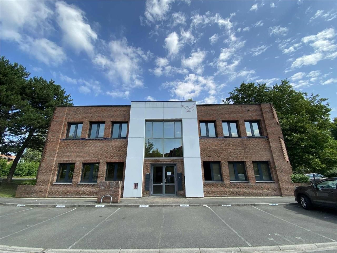 CBRE vous propose à la location deux surfaces de 