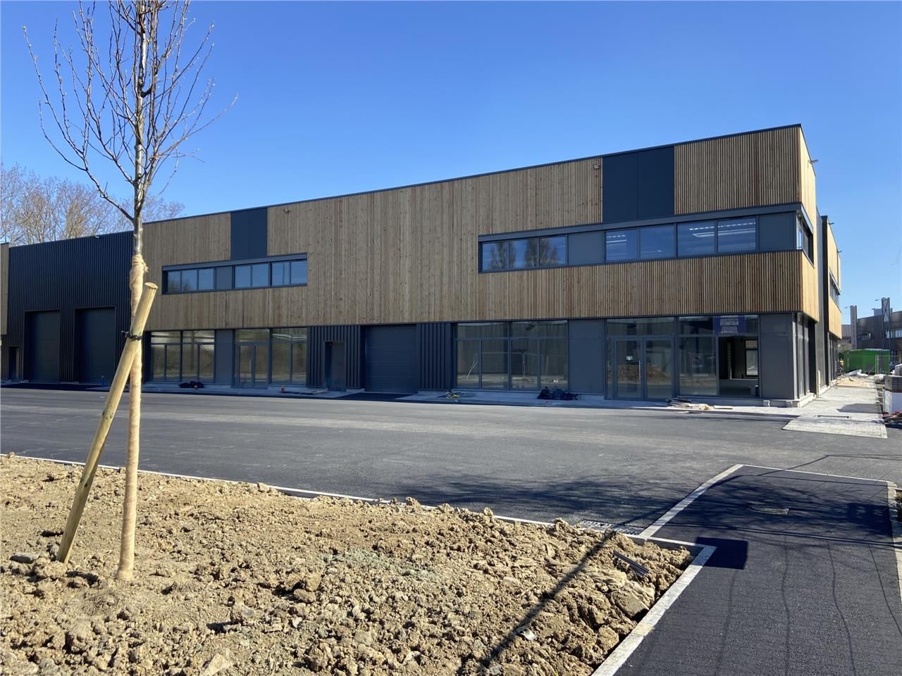 CBRE vous propose des cellules d'activités neuves