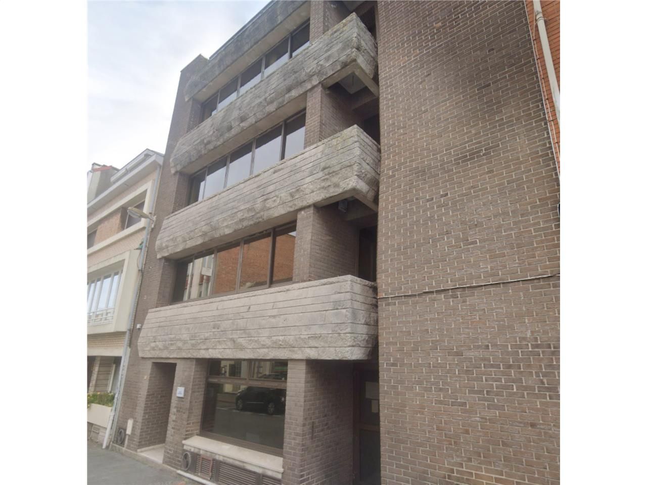 CBRE vous propose à la vente et à la location cet