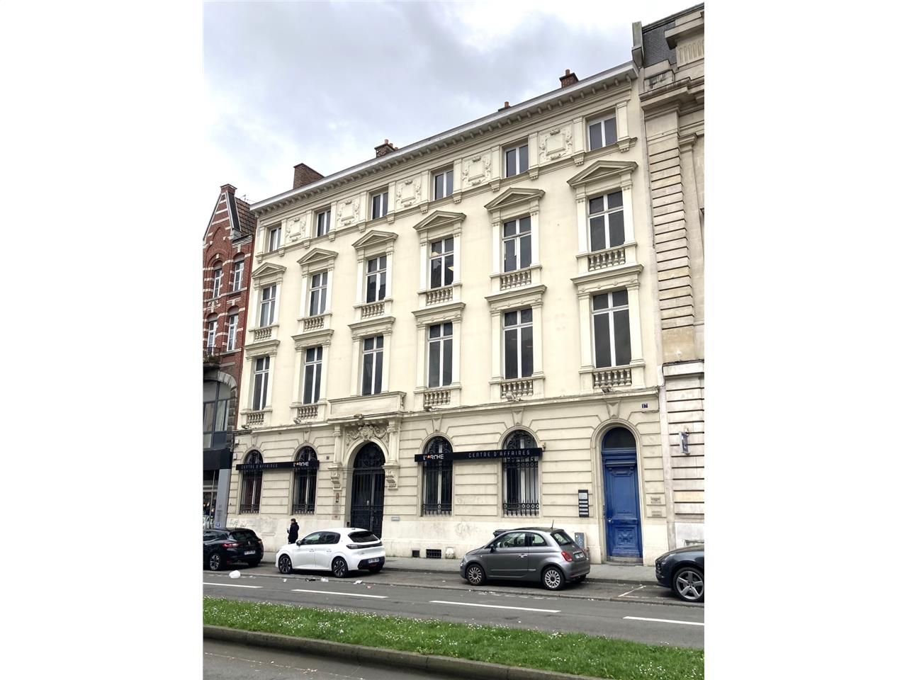 Découvrez cette opportunité rare sur l'avenue Jea